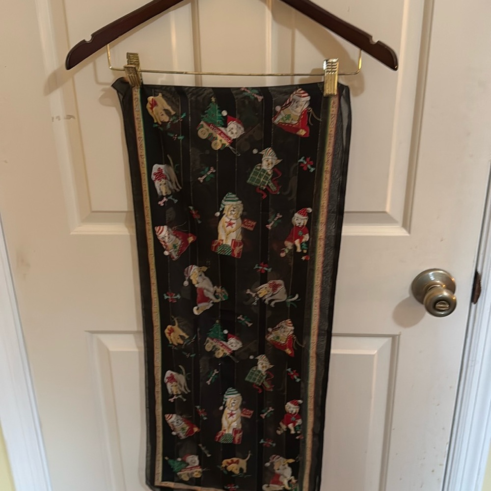 Preowned scarf